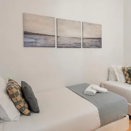 Fernandes Tomas 424 By Lovelystay Apartment
