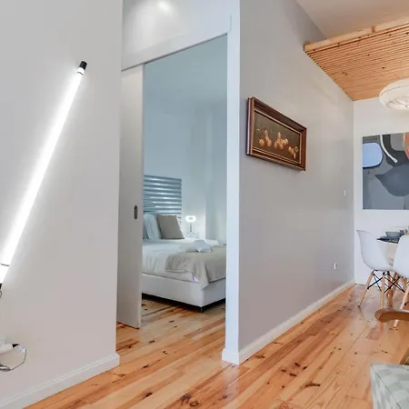Fernandes Tomas 424 By Lovelystay Apartment *